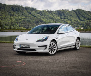 Tesla Model 3 Long Range Refresh 86% SOH, Matrix LED, Tepelko, odpočet DPH