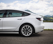 Tesla Model 3 Long Range Refresh 86% SOH, Matrix LED, Tepelko, odpočet DPH