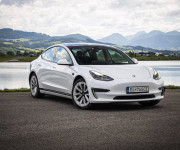 Tesla Model 3 Long Range Refresh 86% SOH, Matrix LED, Tepelko, odpočet DPH