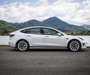Tesla Model 3 Long Range Refresh 86% SOH, Matrix LED, Tepelko, odpočet DPH