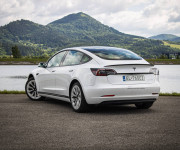 Tesla Model 3 Long Range Refresh 86% SOH, Matrix LED, Tepelko, odpočet DPH