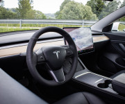 Tesla Model 3 Long Range Refresh SOH 86%, Matrix LED, Tepelko, odpočet DPH
