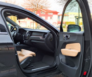 Volvo XC60 B4 Inscription AWD A/T