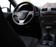 Toyota Avensis Combi 2.0l D-4D Business+