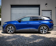 Volkswagen ID.4 Pro Performance 1st edition, super výbava, tepelné čerpadlo,nelakované, el ťažn