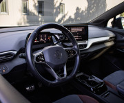 Volkswagen ID.4 Pro Performance 1st edition, super výbava, tepelné čerpadlo,nelakované, el ťažn