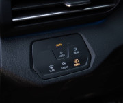 Volkswagen ID.4 Pro Performance 1st edition, super výbava, tepelné čerpadlo,nelakované, el ťažn