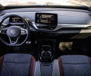 Volkswagen ID.4 Pro Performance 1st edition, super výbava, tepelné čerpadlo,nelakované, el ťažn