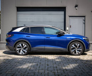 Volkswagen ID.4 Pro Performance 1st edition, super výbava, tepelné čerpadlo,nelakované, el ťažn