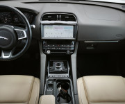 Jaguar F-Pace 2.0 I4 P250 Prestige AWD