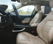 Jaguar F-Pace 2.0 I4 P250 Prestige AWD