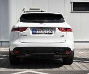 Jaguar F-Pace 2.0 I4 P250 Prestige AWD