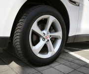 Jaguar F-Pace 2.0 I4 P250 Prestige AWD