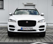Jaguar F-Pace 2.0 I4 P250 Prestige AWD