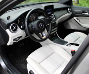 Mercedes-Benz GLA 200 d 4MATIC A/T