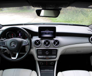 Mercedes-Benz GLA 200 d 4MATIC A/T