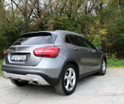 Mercedes-Benz GLA 200 d 4MATIC A/T