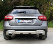 Mercedes-Benz GLA 200 d 4MATIC A/T