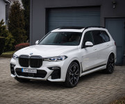 BMW X7 40d xDrive Msport, Servis grátis, Laser, soft-close, Pano sky lounge, DPH