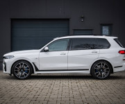 BMW X7 40d xDrive Msport, Servis grátis, Laser, soft-close, Pano sky lounge, DPH