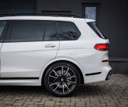BMW X7 40d xDrive Msport, Servis grátis, Laser, soft-close, Pano sky lounge, DPH