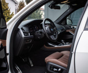 BMW X7 40d xDrive Msport, Servis grátis, Laser, soft-close, Pano sky lounge, DPH