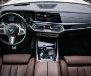 BMW X7 40d xDrive Msport, Servis grátis, Laser, soft-close, Pano sky lounge, DPH