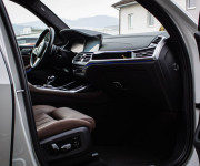 BMW X7 40d xDrive Msport, Servis grátis, Laser, soft-close, Pano sky lounge, DPH