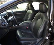 Toyota Camry 2.5 hybrid (ben+hev), 131kw, CVT, Executive