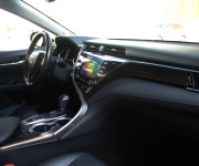 Toyota Camry 2.5 hybrid (ben+hev), 131kw, CVT, Executive