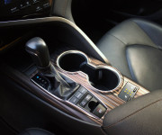 Toyota Camry 2.5 hybrid (ben+hev), 131kw, CVT, Executive