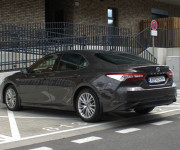 Toyota Camry 2.5 hybrid (ben+hev), 131kw, CVT, Executive