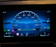 Mercedes-Benz GLB 200d A/T