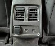 Renault Captur 1.3 TCe 140 mHEV Intens EDS