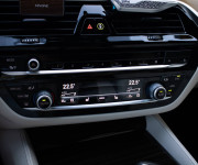 BMW Rad 5 540d xDrive M5 CS Look, Laser, Masáže, HUD, Strešné okno, alcantara strop, DPH