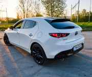 Mazda 3 2.0 SkyactivX Anniversary Edition 100th Luxury & Safety packet M6 Hybrid