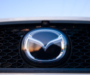 Mazda 3 2.0 SkyactivX Anniversary Edition 100th Luxury & Safety packet M6 Hybrid