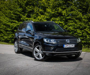 Volkswagen Touareg II 3.0 V6 TDI 4Motion R-line, Webasto, Pano, Vzduch, TOP Výbava, SK auto