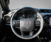 Toyota Hilux DC 2.8 I D-4D Invincible 4x4 A/T