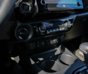 Toyota Hilux DC 2.8 I D-4D Invincible 4x4 A/T
