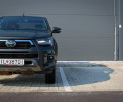 Toyota Hilux DC 2.8 I D-4D Invincible 4x4 A/T