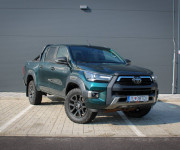 Toyota Hilux DC 2.8 I D-4D Invincible 4x4 A/T