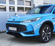 MG HS 1.6 TGI Exclusive Automat