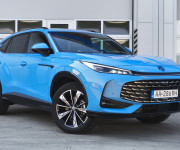 MG HS 1.6 TGI Exclusive Automat