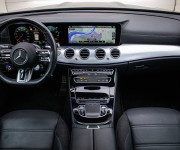 Mercedes-Benz E trieda Kombi 53 4MATIC+ AMG, Airmatic, Distronic+, Pano, Masáž, Webasto, soft-c