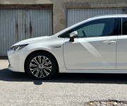 Toyota Corolla Combi 2.0 Hybrid