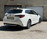 Toyota Corolla Combi 2.0 Hybrid