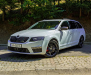 Škoda Octavia Combi 2.0 TDI DPF RS DSG