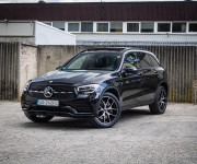 Mercedes-Benz GLC SUV 300e 4Matic, AMG, Night, Pano, Burmester, Webasto, Nelakované, R20