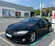 Tesla Model S P85d performance Free supercharging